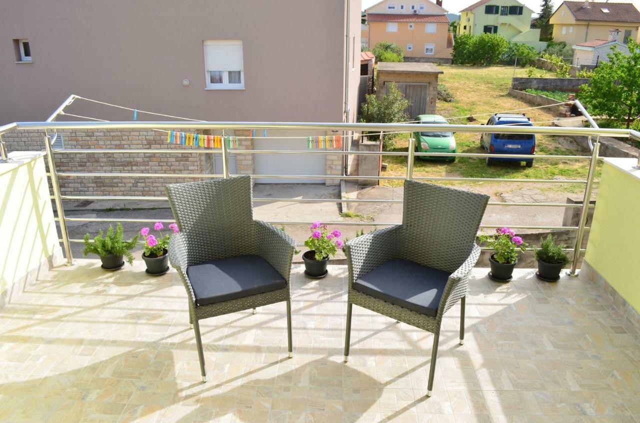 Apartman Rosa Pirovac Exterior foto