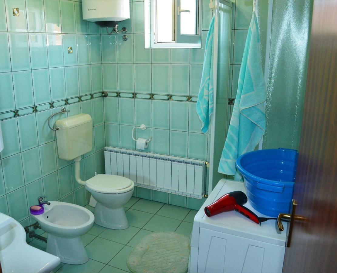 Apartman Rosa Pirovac Exterior foto